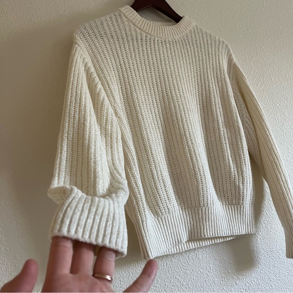 Aritzia Wilfred Essential Chenille Sweater in Avorio ( Cream ) Size Small - Picture 9 of 13